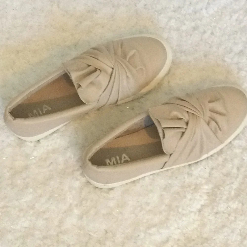MIA Tan Faux Leather Slip-On Loafers Size 7.5